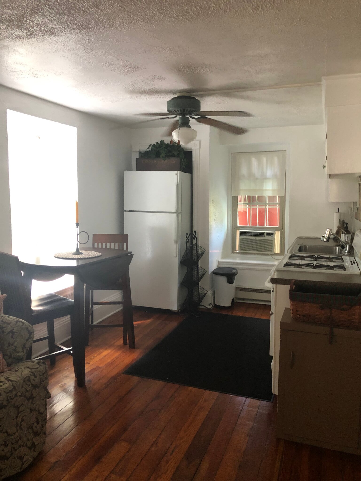 Kitchen - 895 Old Wilmington Rd