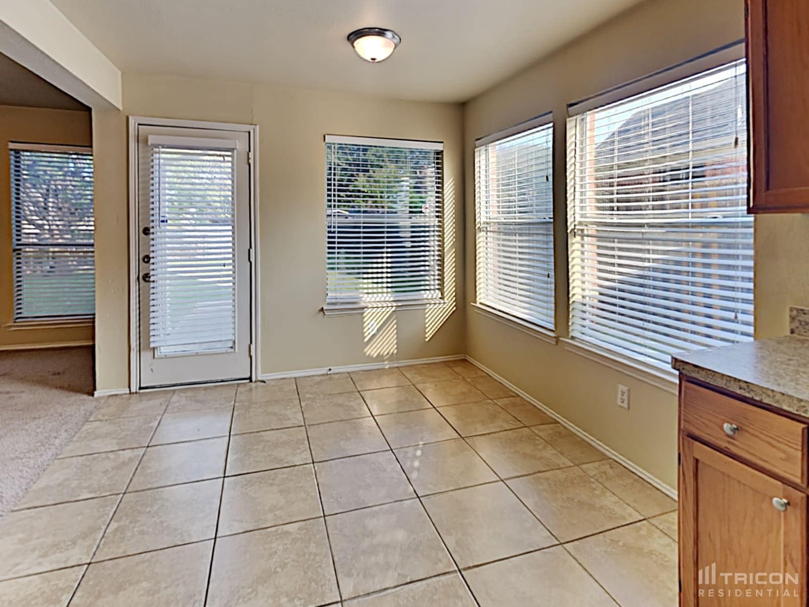 Building Photo - 1701 Pecan View Dr