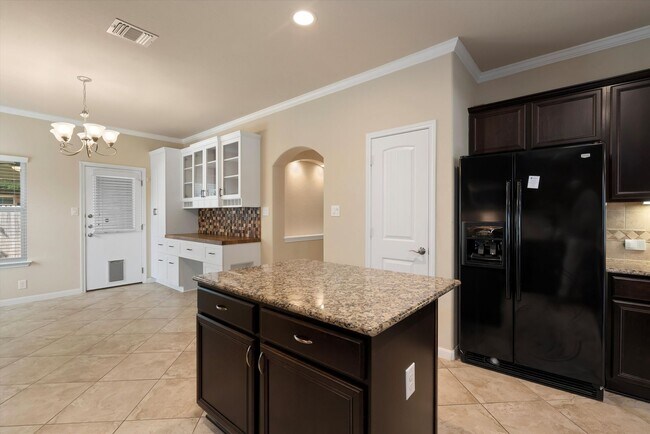 Building Photo - 8600 Harrier Dr