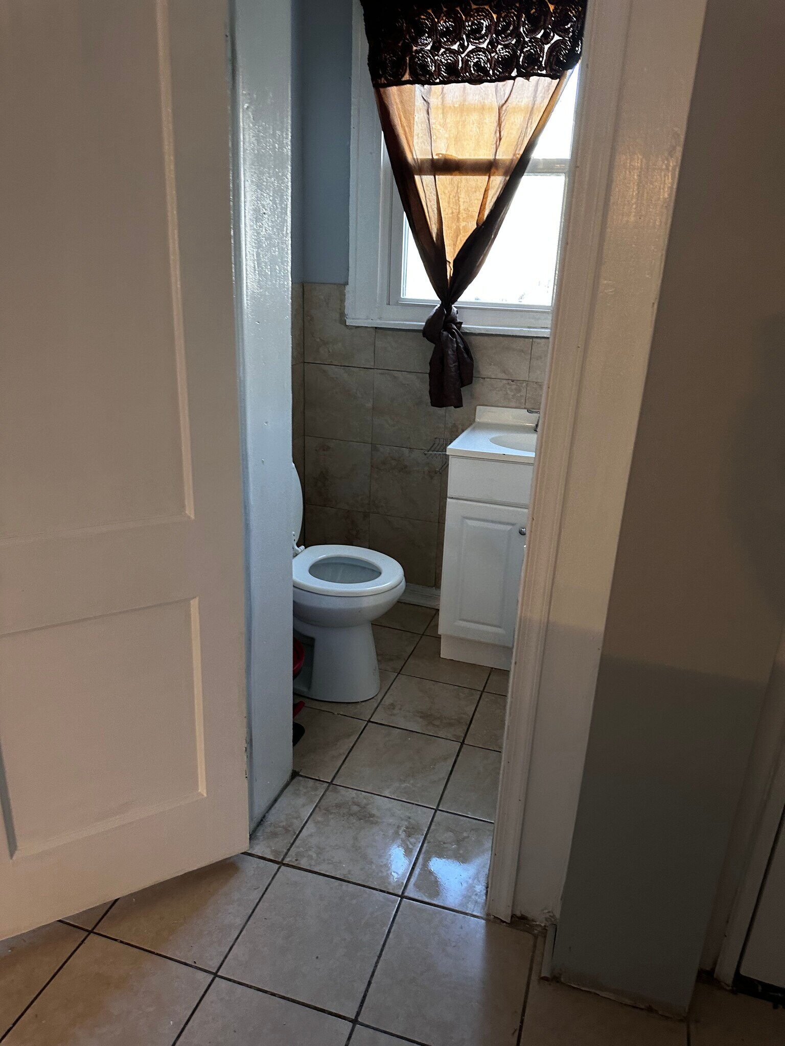 Building Photo - 2206 Penrose Ave