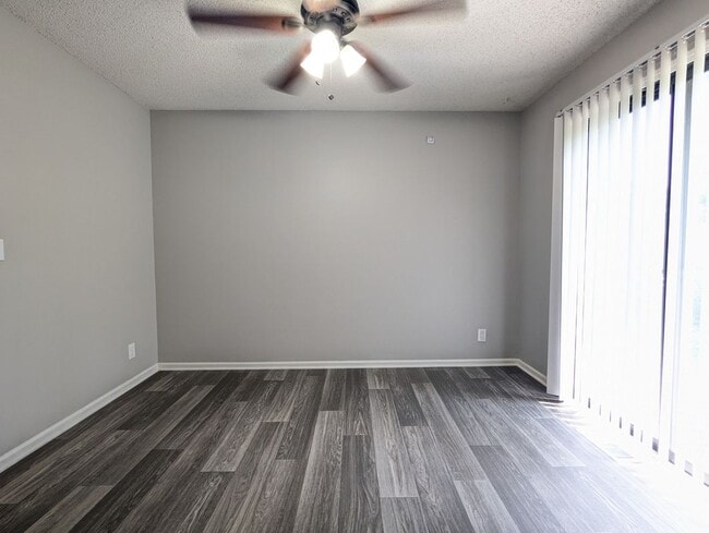 Building Photo - 6809 W 149th Terrace