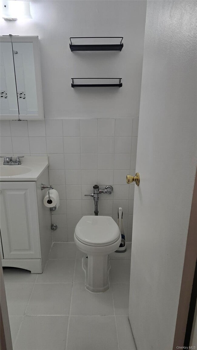 Building Photo - 20 Secor Pl