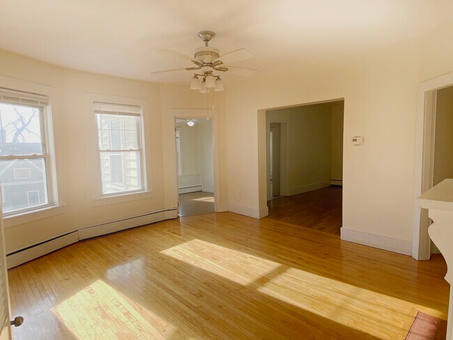 Building Photo - Ashland Street Melrose