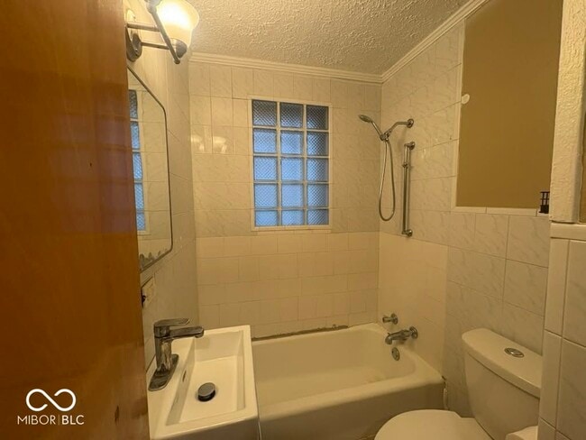 Building Photo - 6605 McFarland Rd