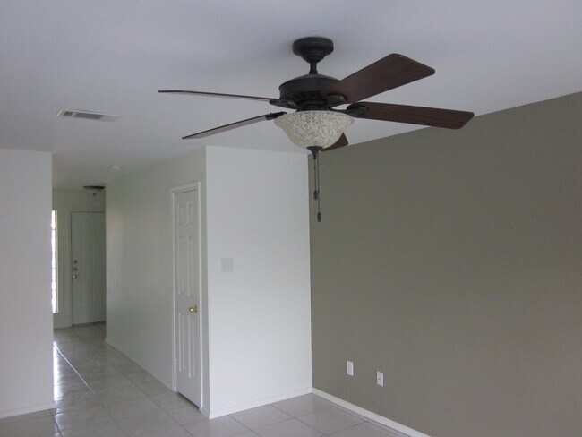 Building Photo - 7511 Ederville Rd