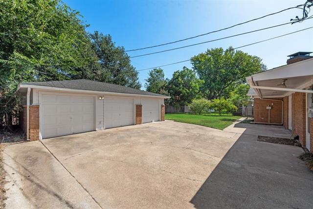 Building Photo - 2833 Linden Lea
