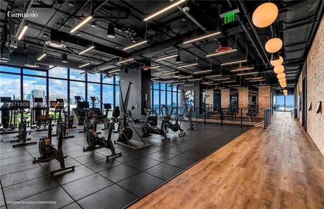 Building Photo - 398 NE 5th St