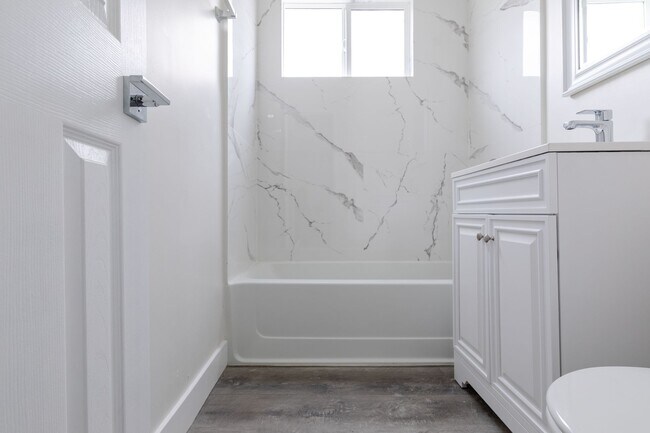 Building Photo - Newly Renovated 1 and 2 Bedroom apartments