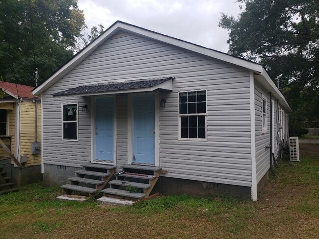 Building Photo - 299 Malvern Dr SW