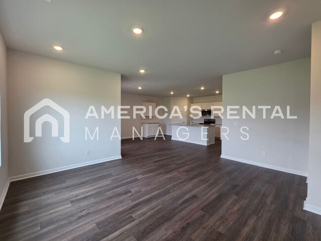 Building Photo - 107 Samuel Nash Dr