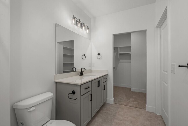 Building Photo - Brand-New 3 Bed, 2 Bath Townhome in Spanish Fork!