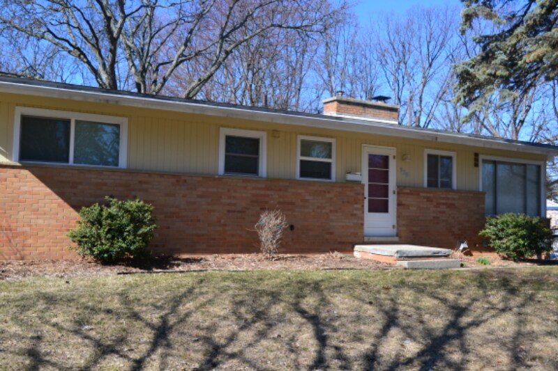 Building Photo - 930 Sherwood St