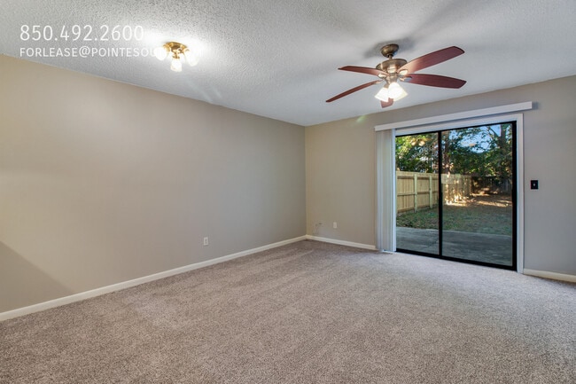 Building Photo - 23 Cape Dr NW