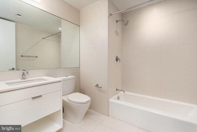 Building Photo - 1110 23rd St NW