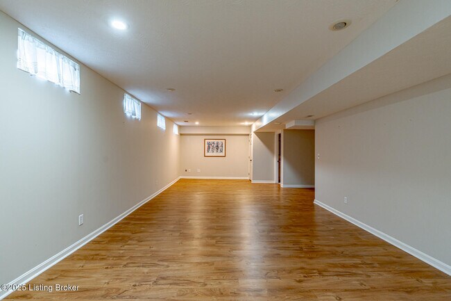 Building Photo - 838 Lake Forest Pkwy
