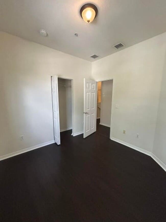 Building Photo - 9080 Preston Pl