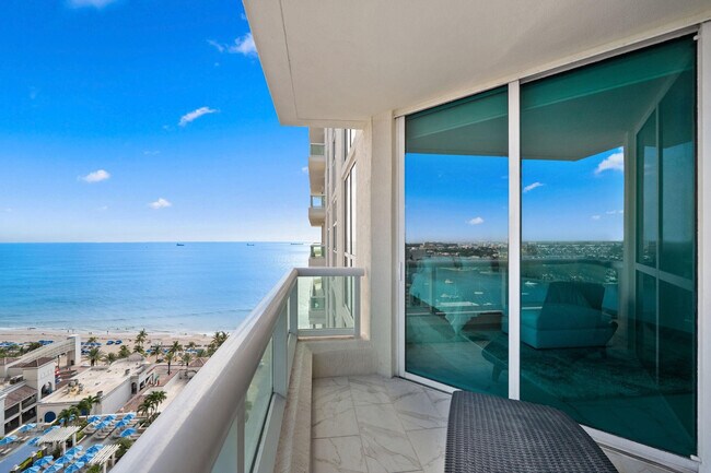 Building Photo - 101 S Fort Lauderdale Beach Blvd