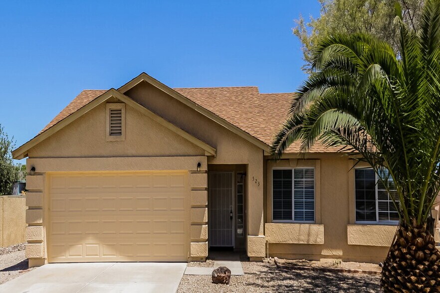 Primary Photo - 523 N Bailey Cir