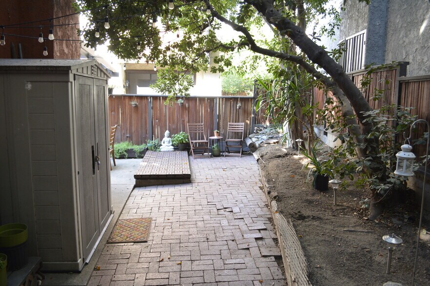 Building Photo - 1244 Valley View Rd