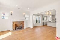 Building Photo - 2032 S Palm Grove Ave