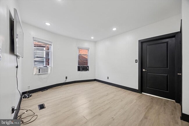 Building Photo - 5310 Spruce St