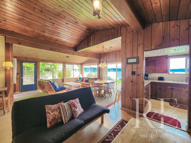 Building Photo - Seasonal Escape on Serene No-Bank Waterfro...