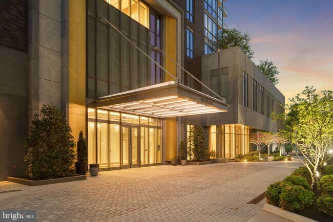 Building Photo - 7887 Jones Branch Dr