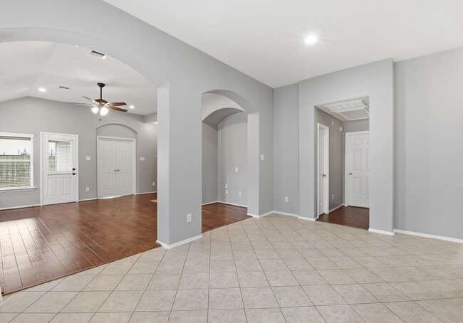 Building Photo - 14019 Pueblo Run Dr