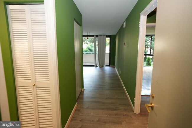 Building Photo - 4620 N Park Ave