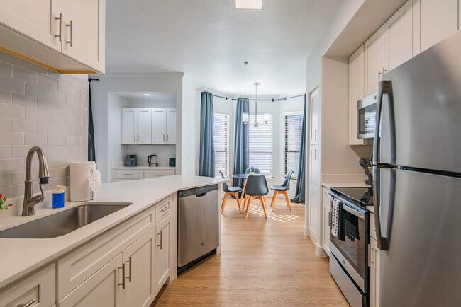 Building Photo - 7455 N 95th Ave