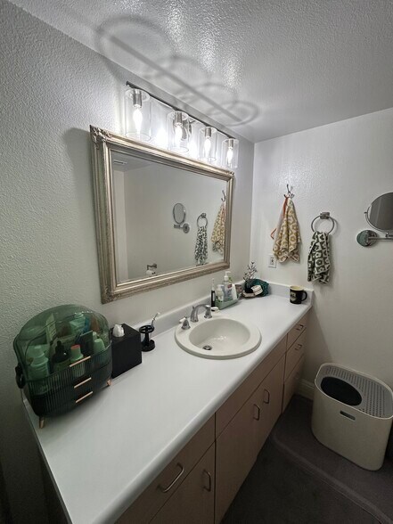 Building Photo - 1270 Cleveland Ave