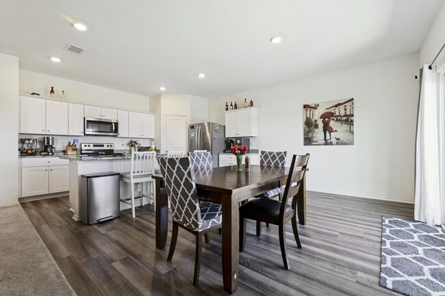 Building Photo - 5810 Rue Picasso