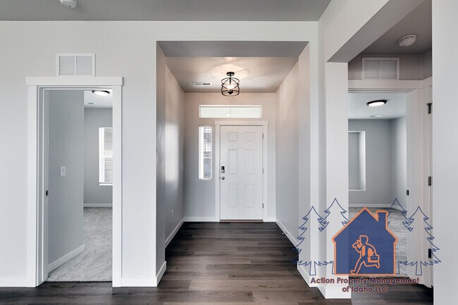 Building Photo - 18405 N Sweet William Ave