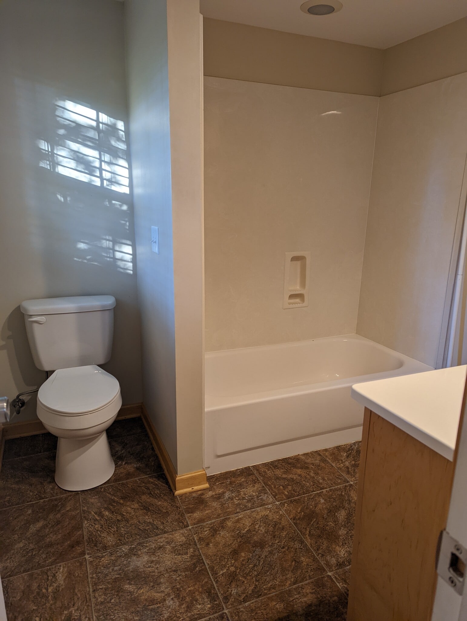 master bath - 672 Ebenezer Rd