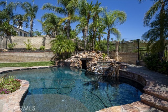 Building Photo - 28470 Rodgers Dr