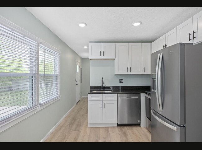 Building Photo - 3782 Feather Ln