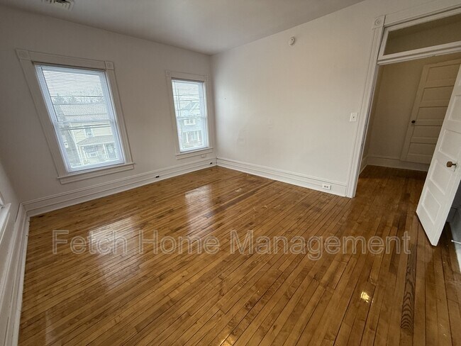 Building Photo - 125 E State St