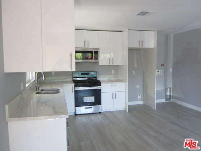 Building Photo - 6837 Lubao Ave