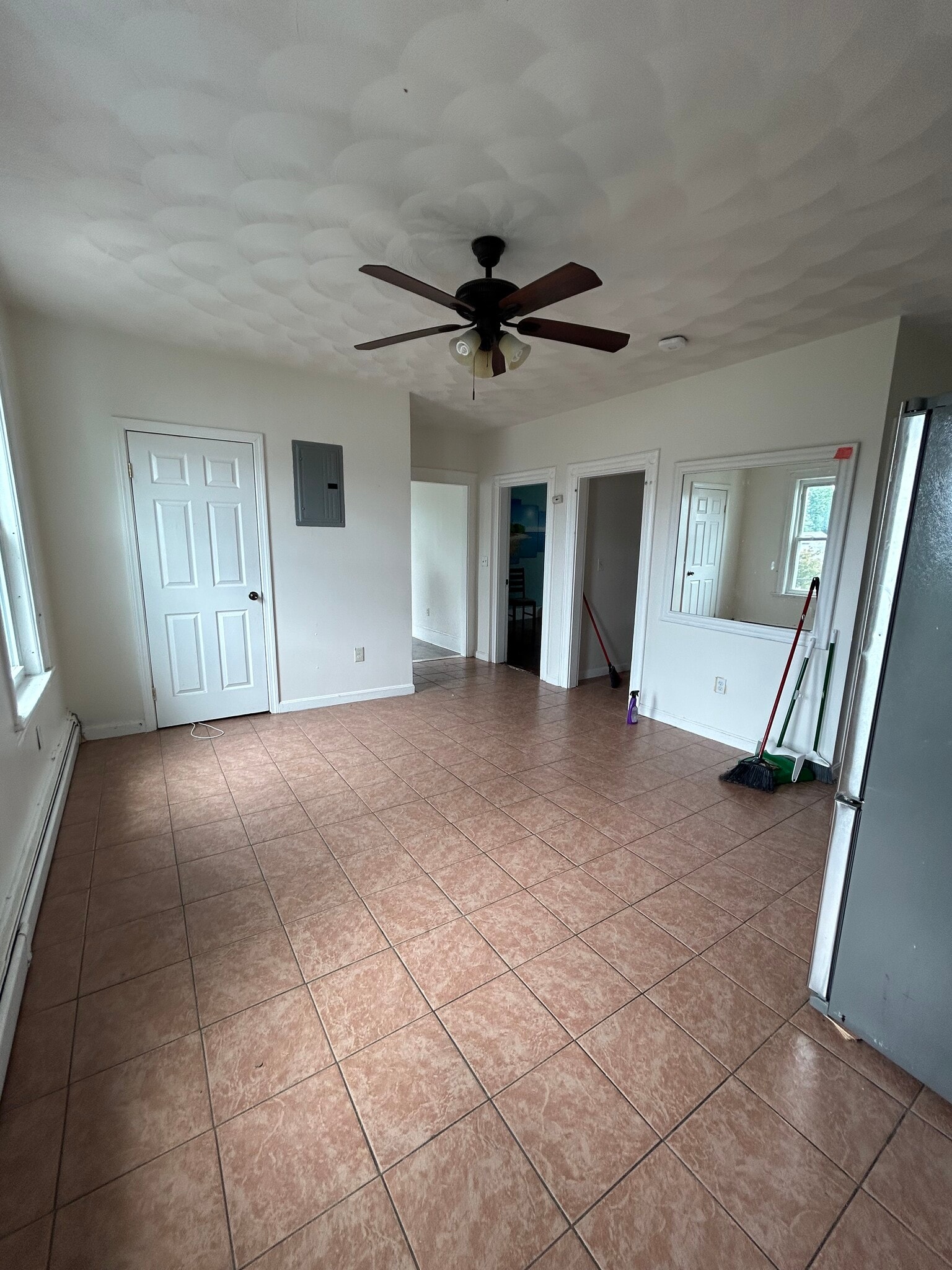 DIning - 109 Ferry St
