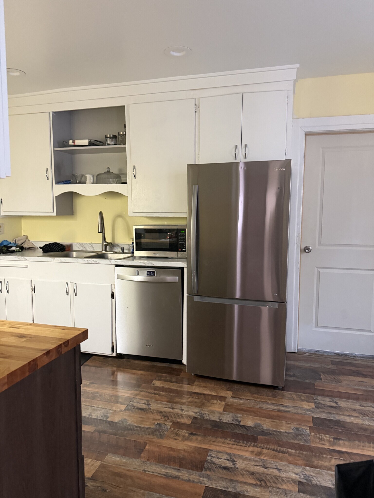 Building Photo - 31 Dix Ave