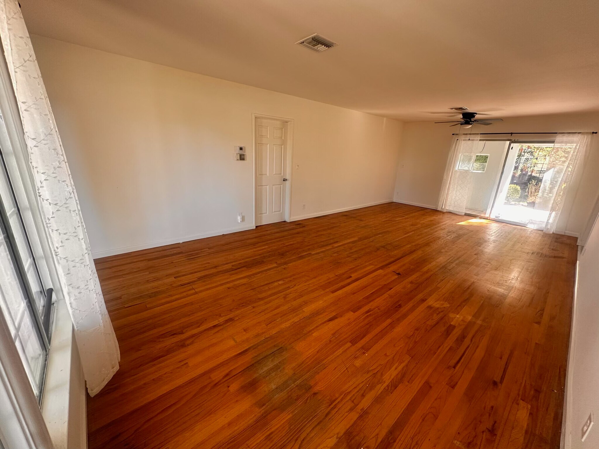 Living Room - 7010 Cozycroft Ave