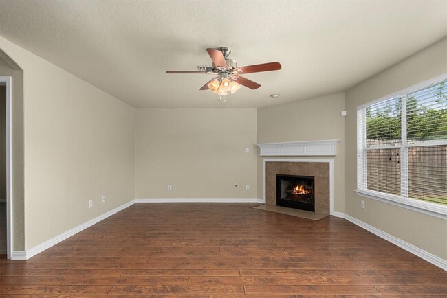 Building Photo - 17919 Rose Hill Park Ln