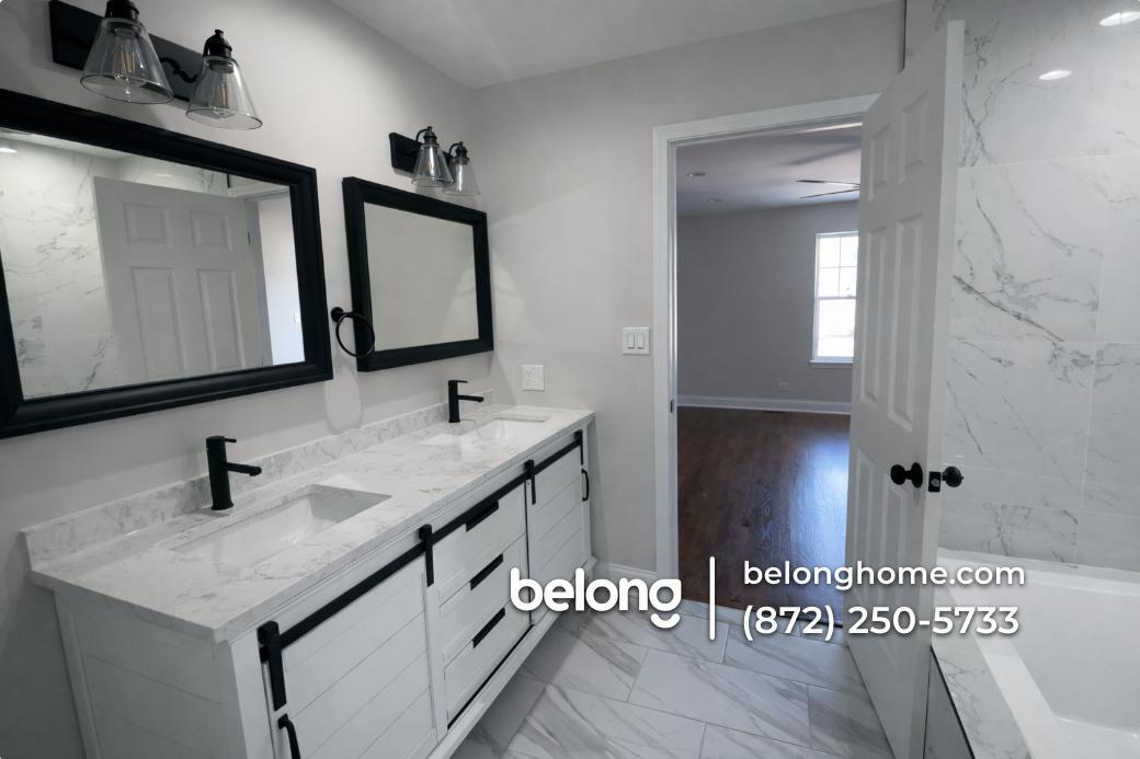 Building Photo - 4922 S Cornell Ave