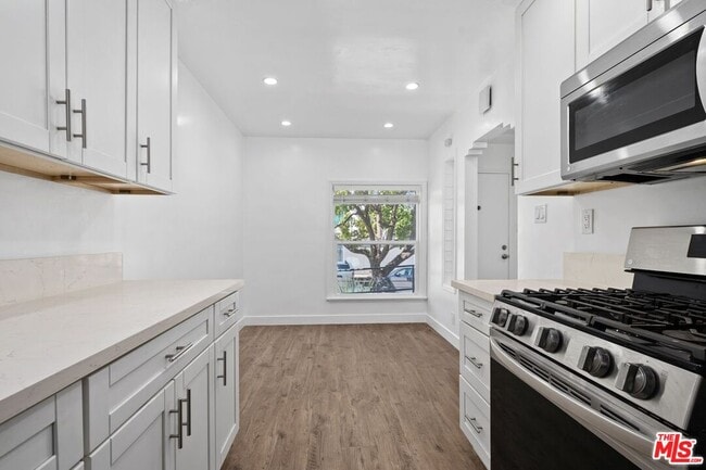 Building Photo - 1805 7th St
