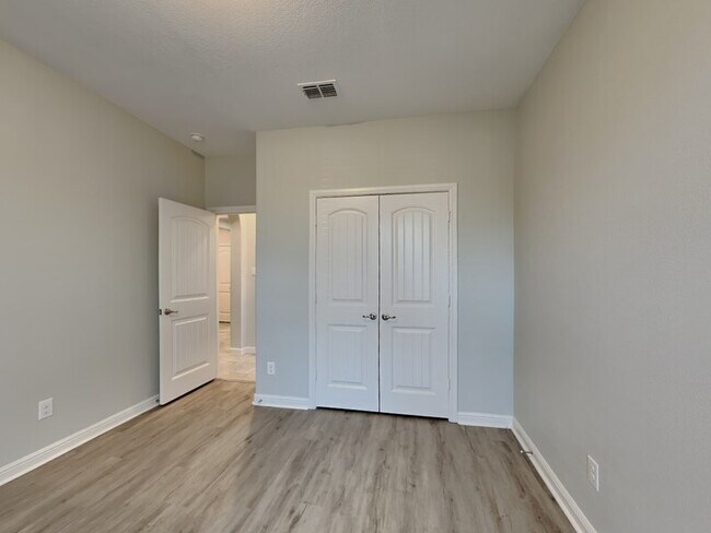 Building Photo - 9329 Belle River Trl