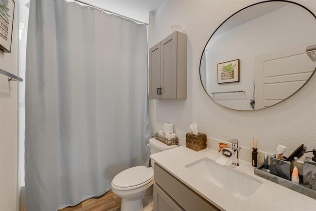 Building Photo - 14013 Zuhause Dr