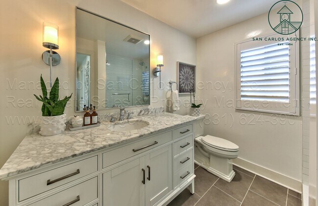 Building Photo - "Mi Casa by the Sea" Three Bedroom Unparalleled Golden Rectangle Rental Opportunity