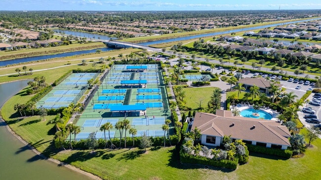 Building Photo - 9155 SW Esule Way