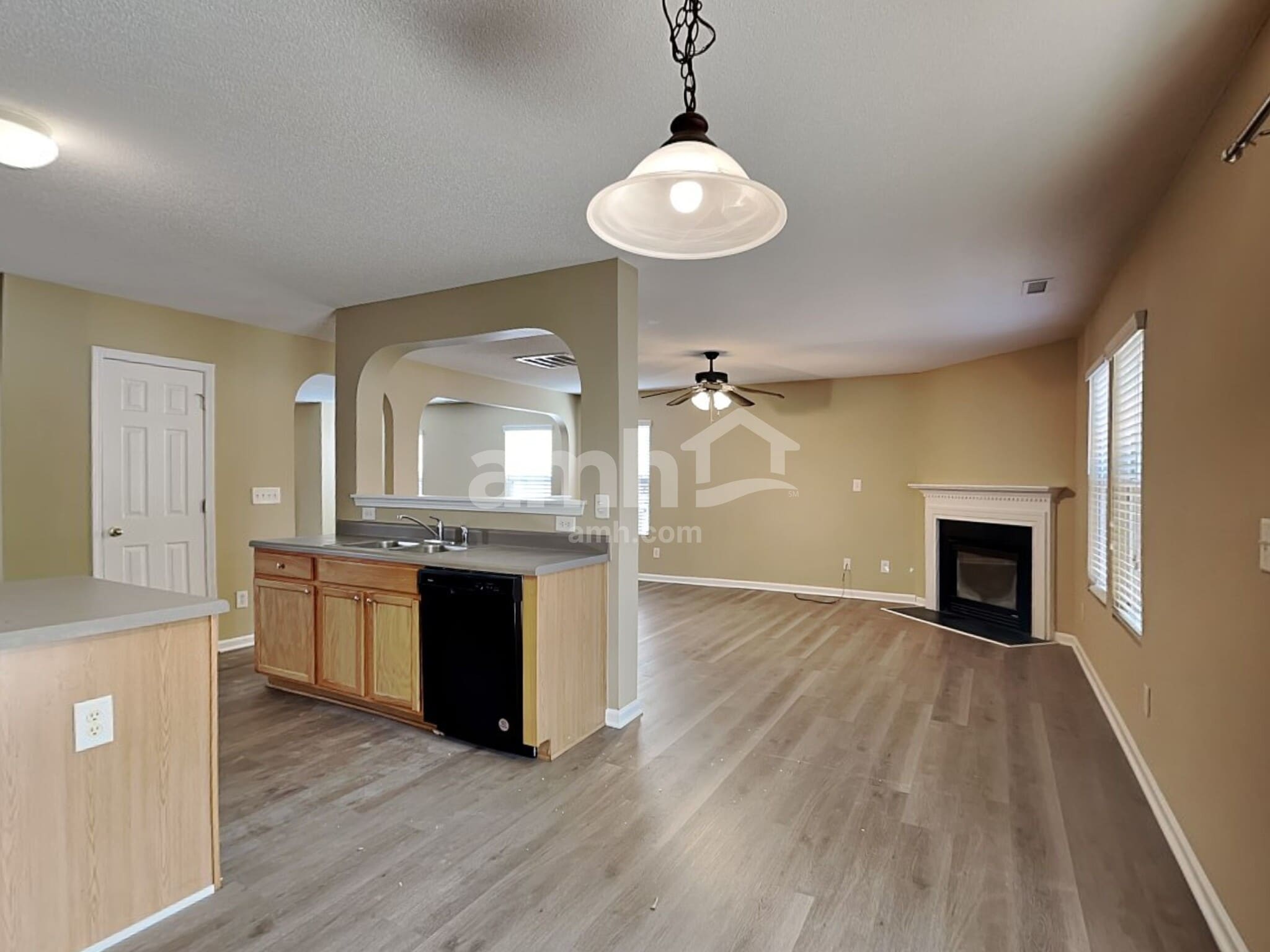 Building Photo - 37 Valleyfield Dr