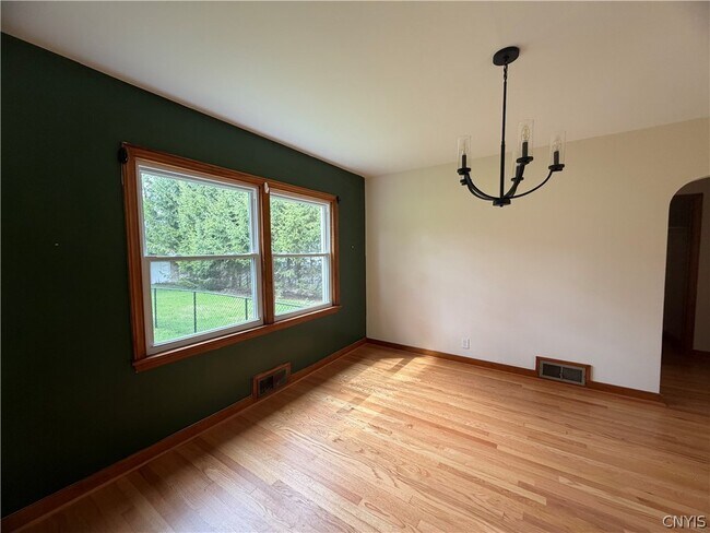 Building Photo - 50 New Hartford St